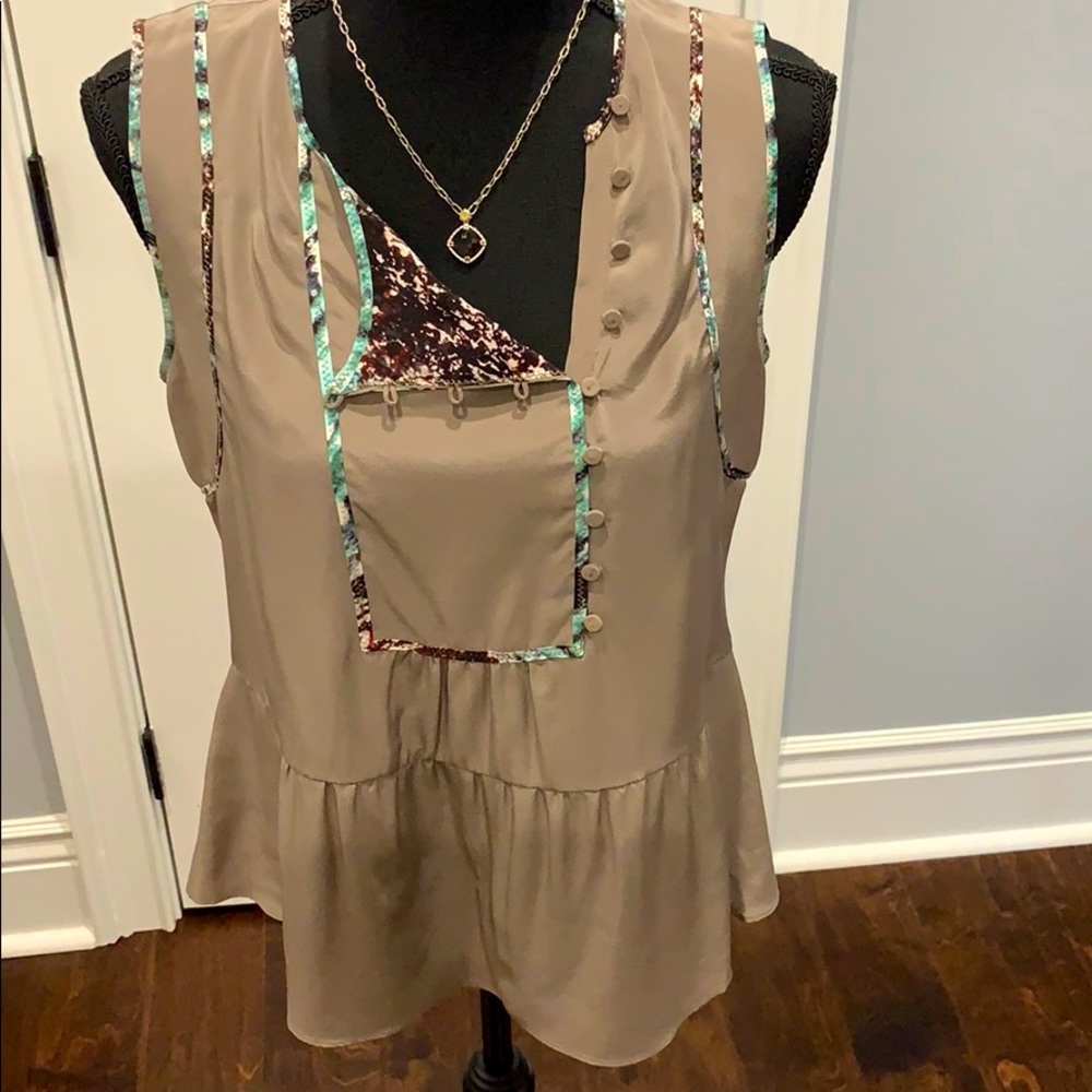 BCBG MAX AZRIA SILK TOP!